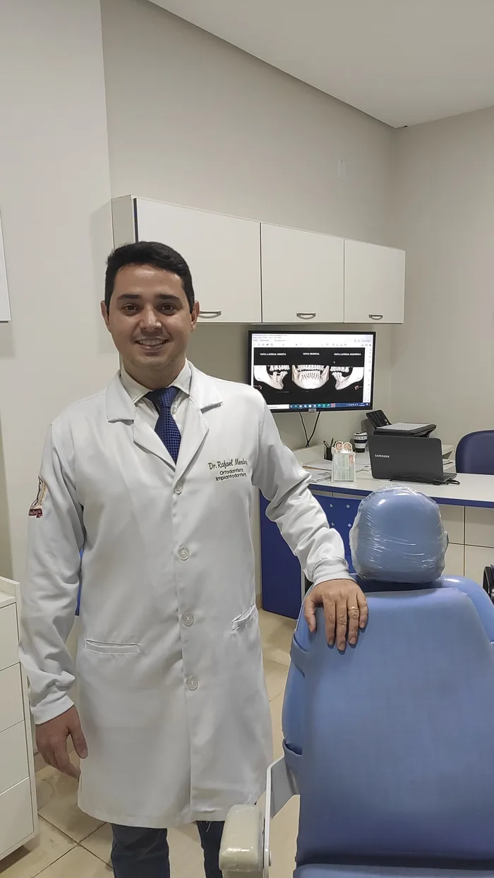 Dr. Rafael Mendes, ortodontista e implantodontista da Humanize Odontologia